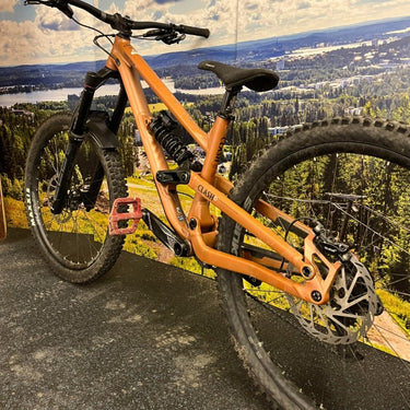 täysjousto maastopyörä alamäkipyörä