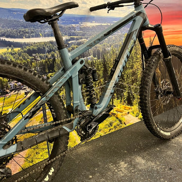 täysjousto maastopyörä alamäkipyörä